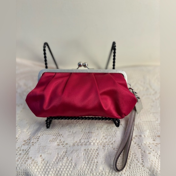 Coach Vibrant Magenta Satin & Silver Frame Kiss-lock Coin Wristlet - Picture 1 of 10